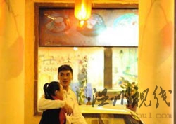 张博经纪公司回应牵手门：两人是朋友吃饭很正常