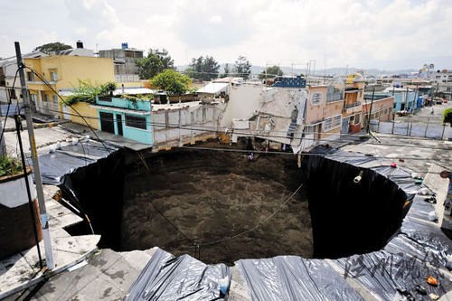 为什么全国乃至全世界会出现天坑? 为什么全国乃至全世界会出现天坑?