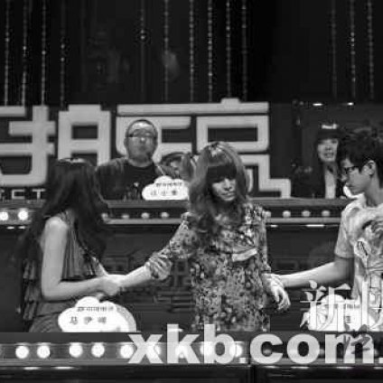 “非诚勿扰女”炮轰的哥“颓废” 遭江小鱼一通臭骂