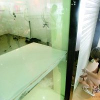 一夜间店铺10万货物不翼而飞 市场:不搬我们代劳