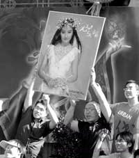 刘亦菲还原真实身份:没有叛逆期的女生(组图)