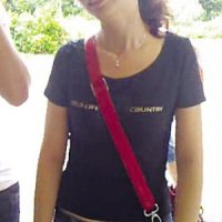 南京游客港澳游不买“保健香烟” 女导游骂其穷光蛋