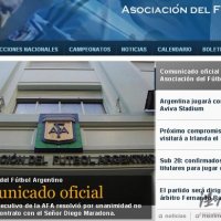 阿根廷足协宣布马拉多纳离任 执委全票通过不续约