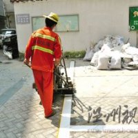 温州市交警部门在鹿城区各路段划出停车位3200个