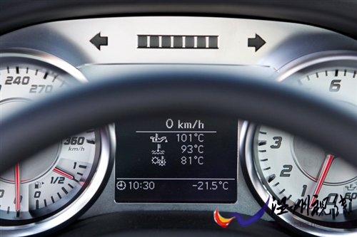 浪漫之旅 冰雪试驾2011款奔驰SLS AMG 汽车之家 浪漫之旅 冰雪试驾2011款奔驰SLS AMG 汽车之家