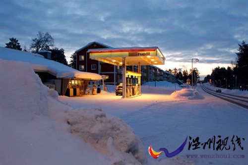 浪漫之旅 冰雪试驾2011款奔驰SLS AMG 汽车之家 浪漫之旅 冰雪试驾2011款奔驰SLS AMG 汽车之家