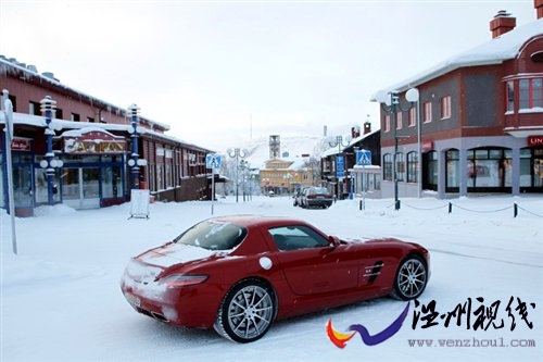 浪漫之旅 冰雪试驾2011款奔驰SLS AMG 汽车之家 浪漫之旅 冰雪试驾2011款奔驰SLS AMG 汽车之家
