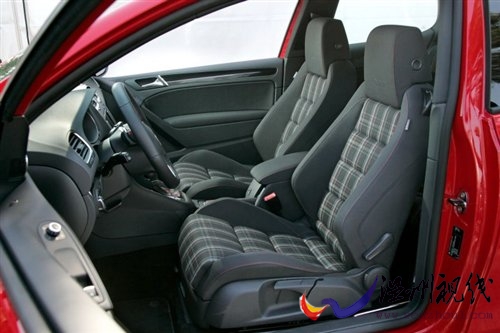 享受生活 试驾2010款大众-高尔夫GTI 汽车之家 享受生活 试驾2010款大众-高尔夫GTI 汽车之家