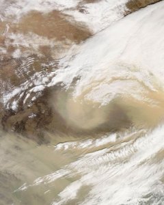 美宇航局公布卫星拍摄到的中国沙尘暴照片