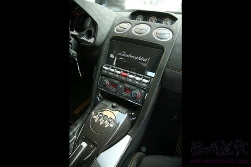 愤怒的公牛 试驾兰博基尼Superleggera 汽车之家 愤怒的公牛 试驾兰博基尼Superleggera 汽车之家