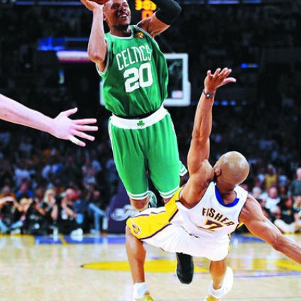 NBA总决赛凯尔特人赢了湖人 裁判赢了所有人