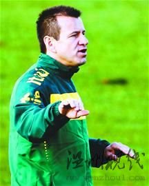 铁腕佩雷拉:不求桑巴 只要冠军