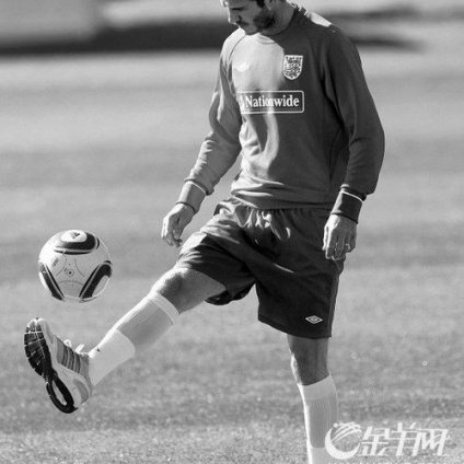 小贝缺阵世界杯 场外展现爱心