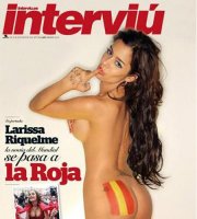 拉里萨-里克尔梅全裸出镜 波神香臀绘西班牙国旗