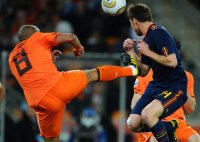 温格：西班牙有一人很受伤 3人早应被红牌罚下