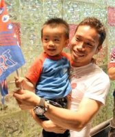 长友佑都出征小粉丝送行 23岁后卫感慨时光无情