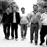 10名游客秦岭被困 8名救援人员连夜上山搜救