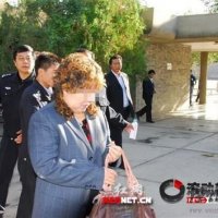 新疆＂打人团长夫人＂被免职后仍在原单位上班