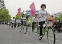 平阳县昆阳镇 政府掏钱鼓励市民骑公共自行车