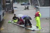 韩国首尔:强降雨40人遇难