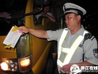 杭州交警再次开展对“马路杀手”工程车的专项整治