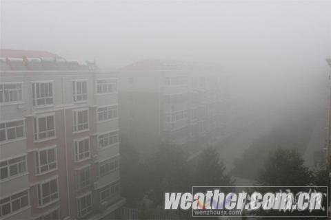 河北中部大雾笼罩