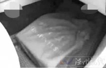 成都的哥捡到价值150万黄金 乘客遗忘一箱黄金在车上