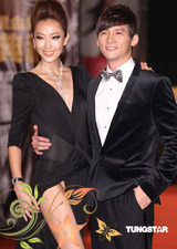 隋棠走光图片 第46届金钟奖颁奖典礼隋棠走红毯开放