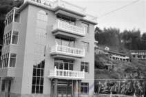 温州市永嘉县桥下镇上朱山村 深山别墅无人住