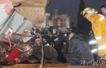 k432列车与轿车相撞 是轿车撞上k432列车还是k432列车撞