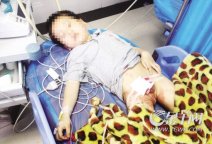 男子街头咬断儿子命根 精神病父亲咬断儿子命根系精