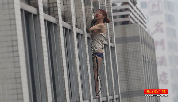 东莞女子跳楼