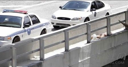 迈阿密裸体“食脸男”:当街“啃食”他人面部被击毙 迈阿密裸体“食脸男”:当街“啃食”他人面部被击毙