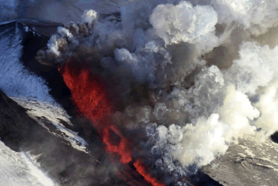 火山喷发高清图片 2012年12月3日俄罗斯堪察加半岛火