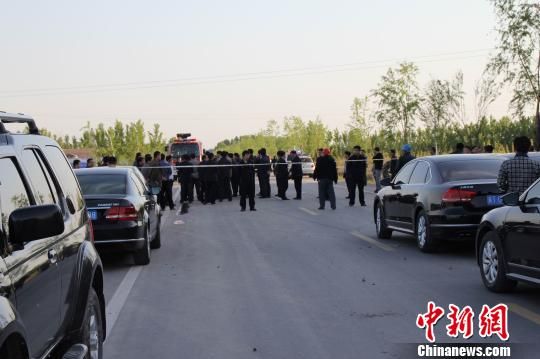 武邑腾晔化工厂爆炸现场封锁 武邑腾晔化工厂爆炸现场封锁