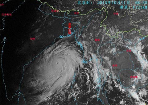 特强气旋风暴“费林”将登陆印度
