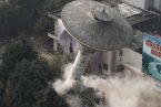 长沙水塔爆破拆除 湖南省水利大院长沙最高水塔拆除