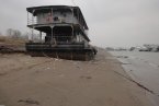 长江水位降低 因长江上游降水量减少导致长江河床变