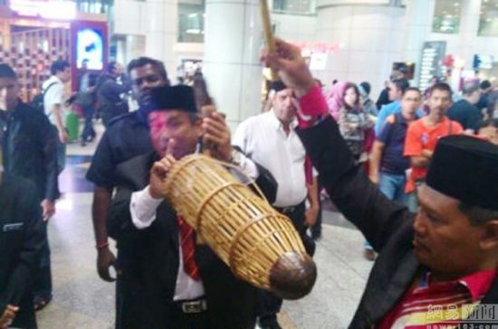 马航失踪飞机在哪里?马来巫师用巫术寻找失踪飞机