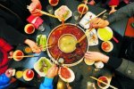 男子吃火锅被熏成智障 饭店拒赔偿
