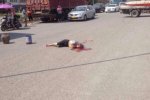 温州瓯海潘桥车祸 抱小孩的妇女被货车撞倒当场死亡