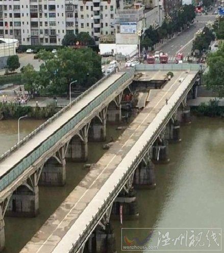 邵武大桥发生坍塌