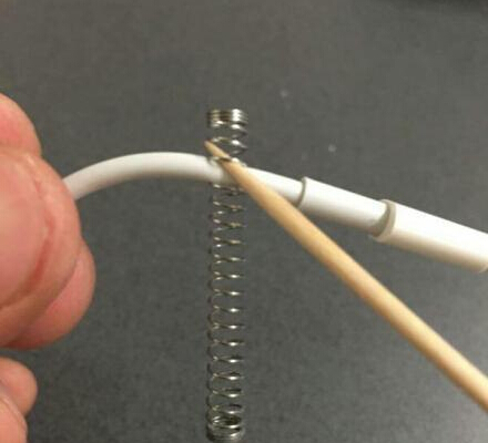 保护数据线接口