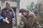 温州男子失踪31年 被囚困在泰国孤岛种花