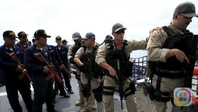 日菲军机抵近礼乐滩