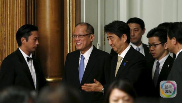 日菲军机抵近礼乐滩