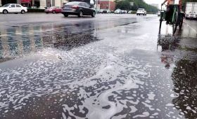 天津下雨出现泡沫