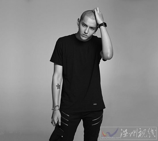 吴亦凡光头海报图片