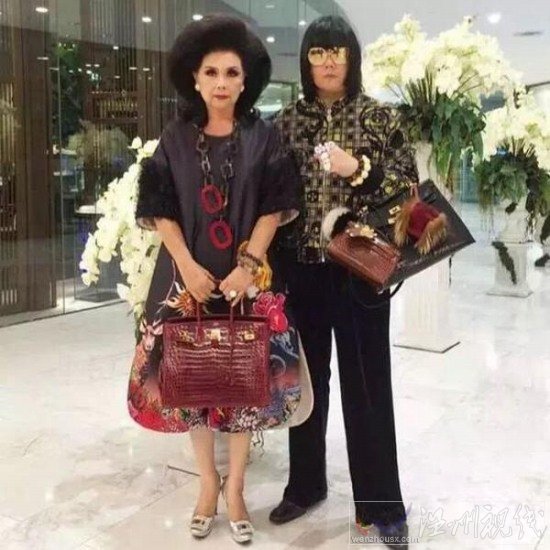 泰国母子炫富成瘾