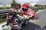 乐清高速公路车祸 1月9日沈海高速公路大客车撞碎马